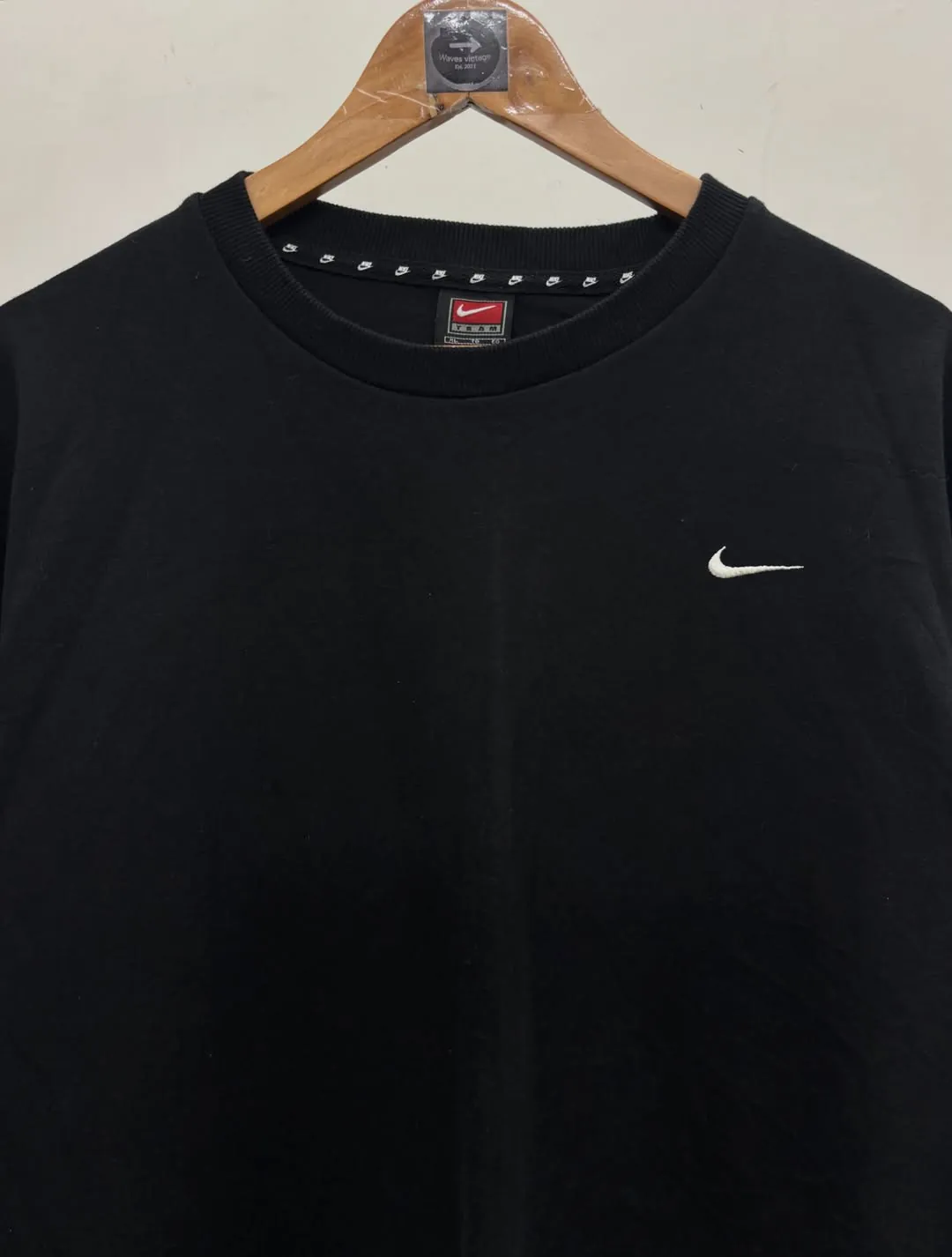 BLACK NIKE EMBROIDERY SWOOSH SWEATSHIRT — photo 2