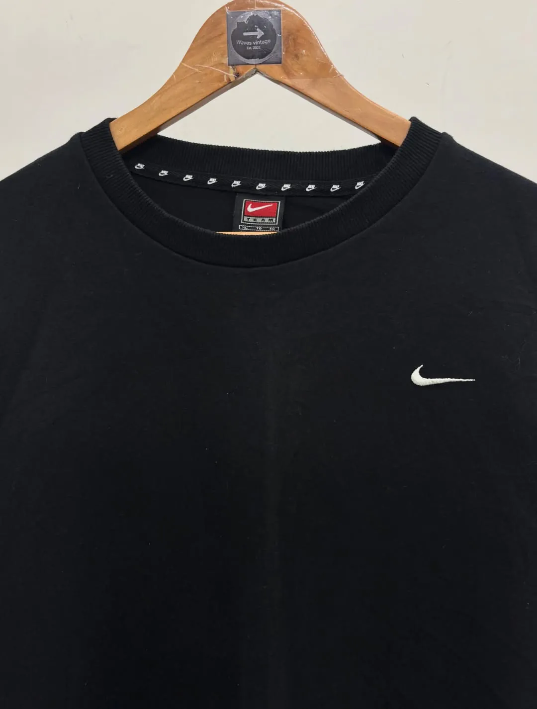 BLACK NIKE EMBROIDERY SWOOSH SWEATSHIRT — photo 3
