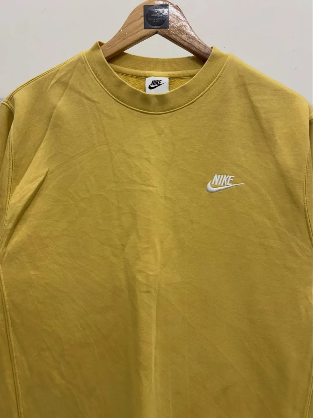 MUSTARD YELLOW NIKE EMBROIDERY TICK SWEATSHIRT — photo 2
